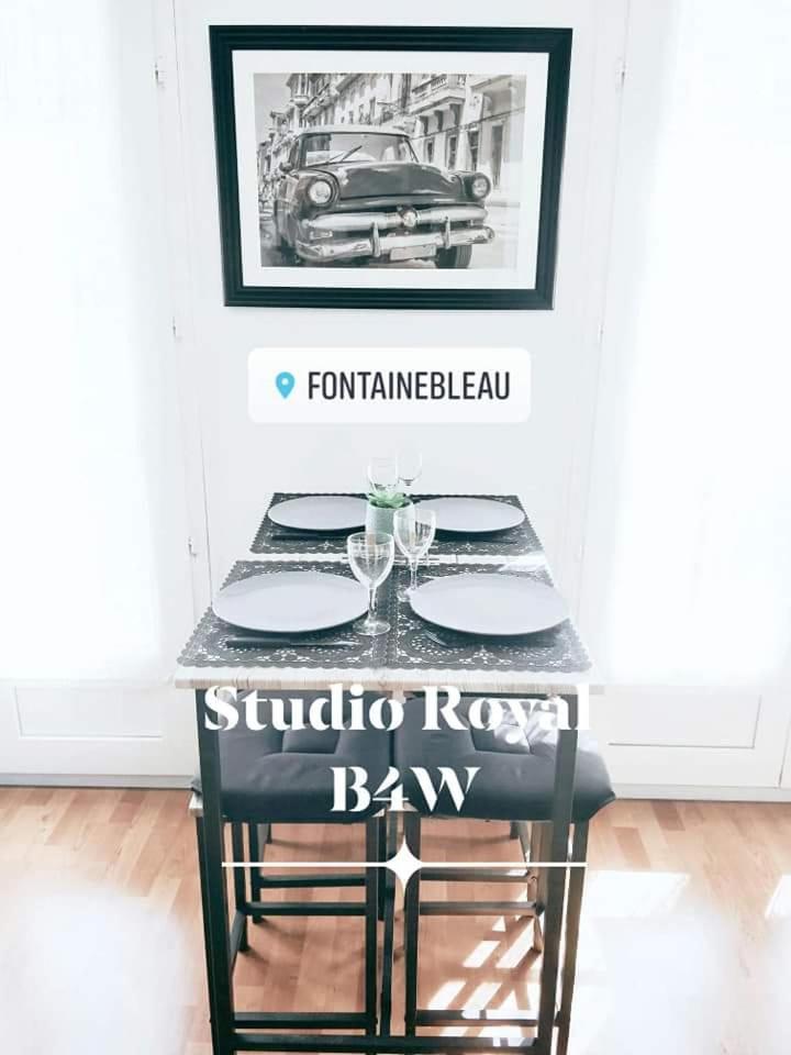 פונטנבלו Studio Royal By Beds4Wanderlust - Place Du Marche Avec Parking Prive חדר תמונה