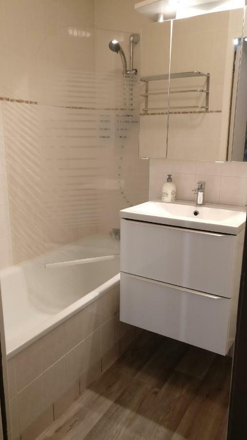 פונטנבלו Studio Royal By Beds4Wanderlust - Place Du Marche Avec Parking Prive מראה חיצוני תמונה