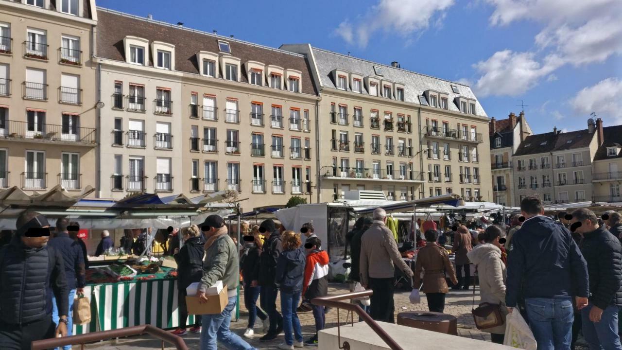 פונטנבלו Studio Royal By Beds4Wanderlust - Place Du Marche Avec Parking Prive מראה חיצוני תמונה