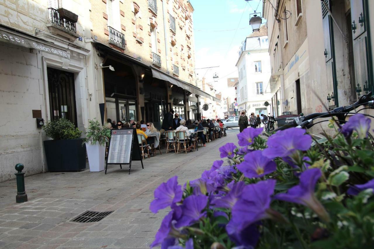 פונטנבלו Studio Royal By Beds4Wanderlust - Place Du Marche Avec Parking Prive מראה חיצוני תמונה